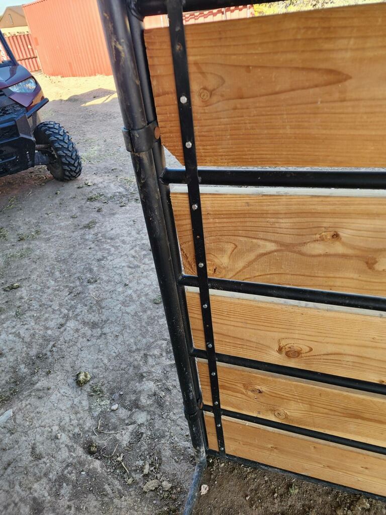 Mare Motel with (4) 12x24 Stalls and 12ft Breezeway 5-Rail WOOD INSERTABLE + PBR SIDING